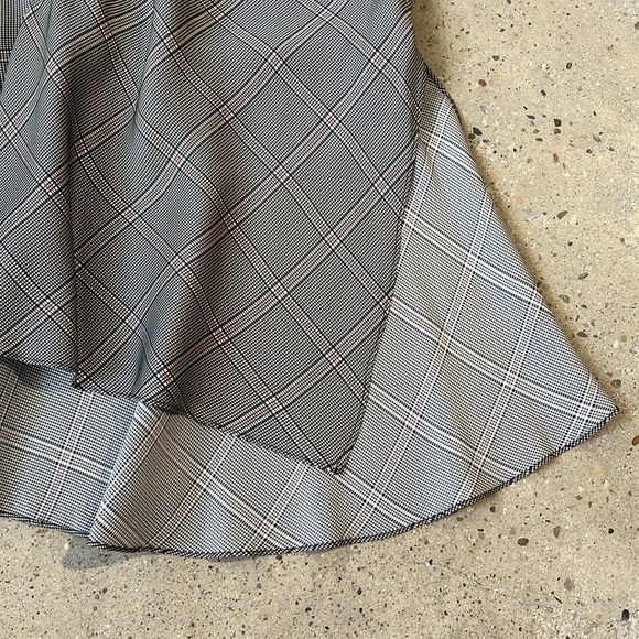 Lewit Black York Check Seam Detail Sleeveless Dress - Picture 7 of 10